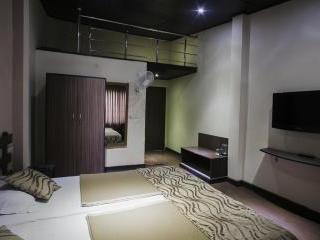 เดอะ คอร์เนอร์ Hotel ไนนิตาล ภายนอก รูปภาพ